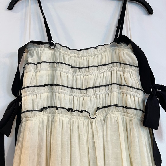 Jessica Simpson Cream and Black Ruffle Bow Maxi Dress EUC - Picture 4 of 6